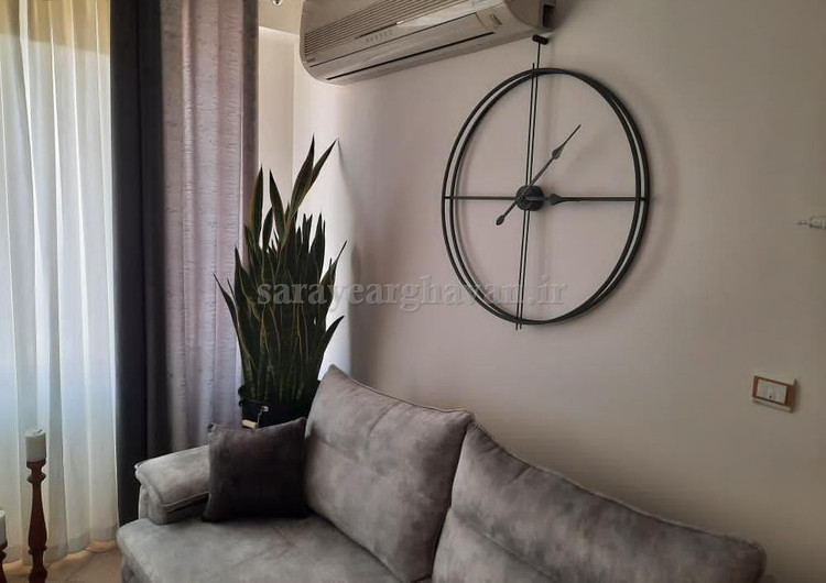 ساعت دیواری فلزی مدرن کد H101