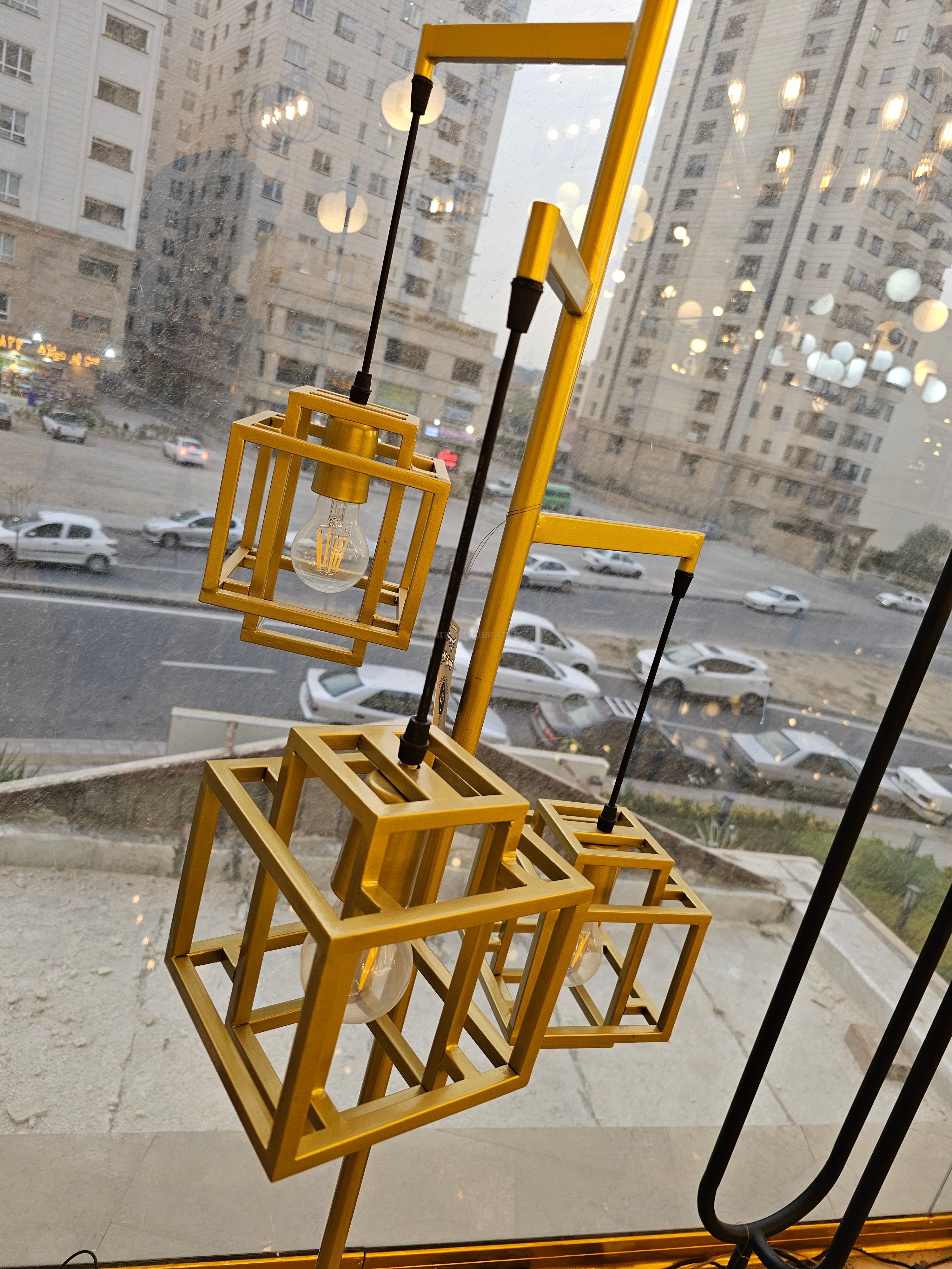 آباژور ایستاده مدرن فلزی 3 شعله لوکس و کاربردی R128